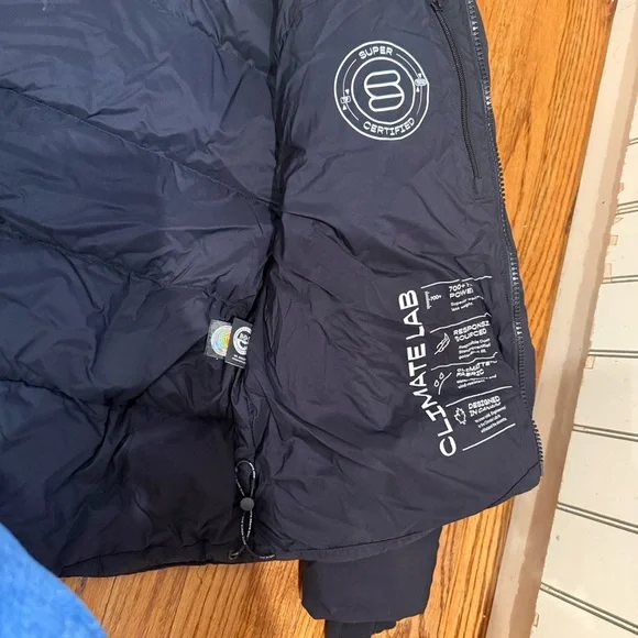 Aritzia Black SuperPuff Jacket - Picture 5 of 7